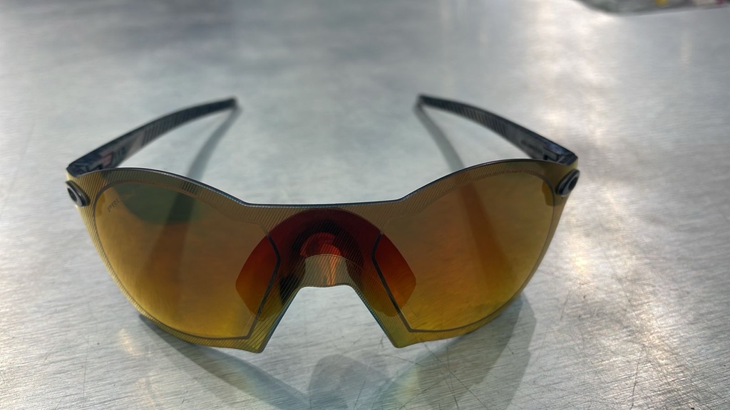 [OO9098-0248] Rare Sub Zero Carbon Fiber Prizm Ruby