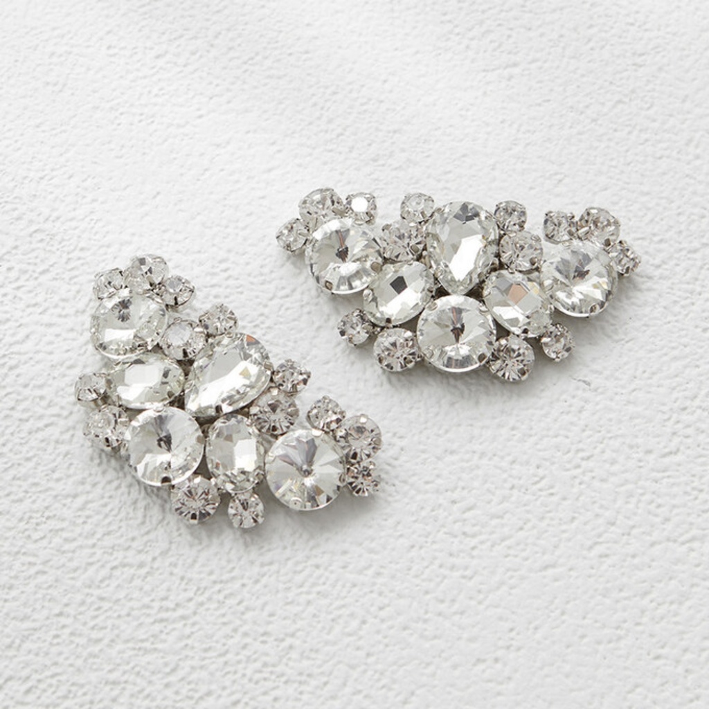 [259229] Half Moon Cubic Shoes Brooch